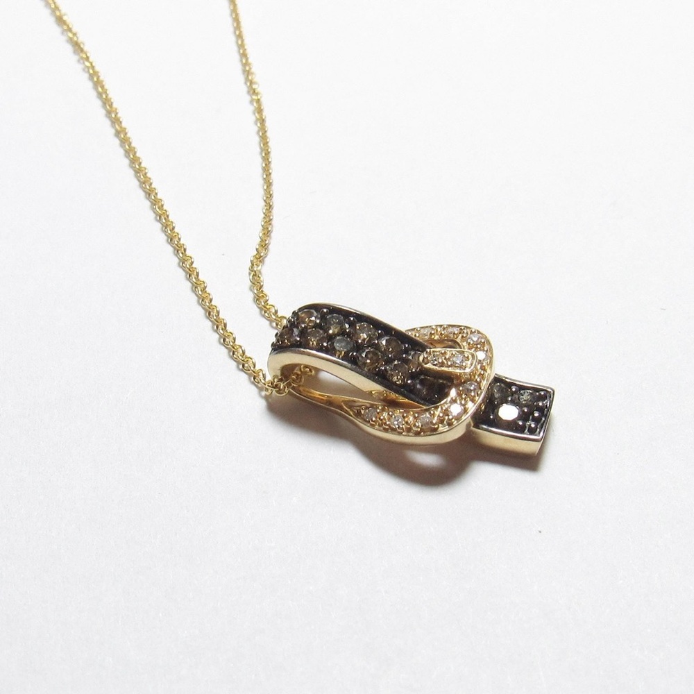 Levian Gold and Black Necklace with Elegant Pendant